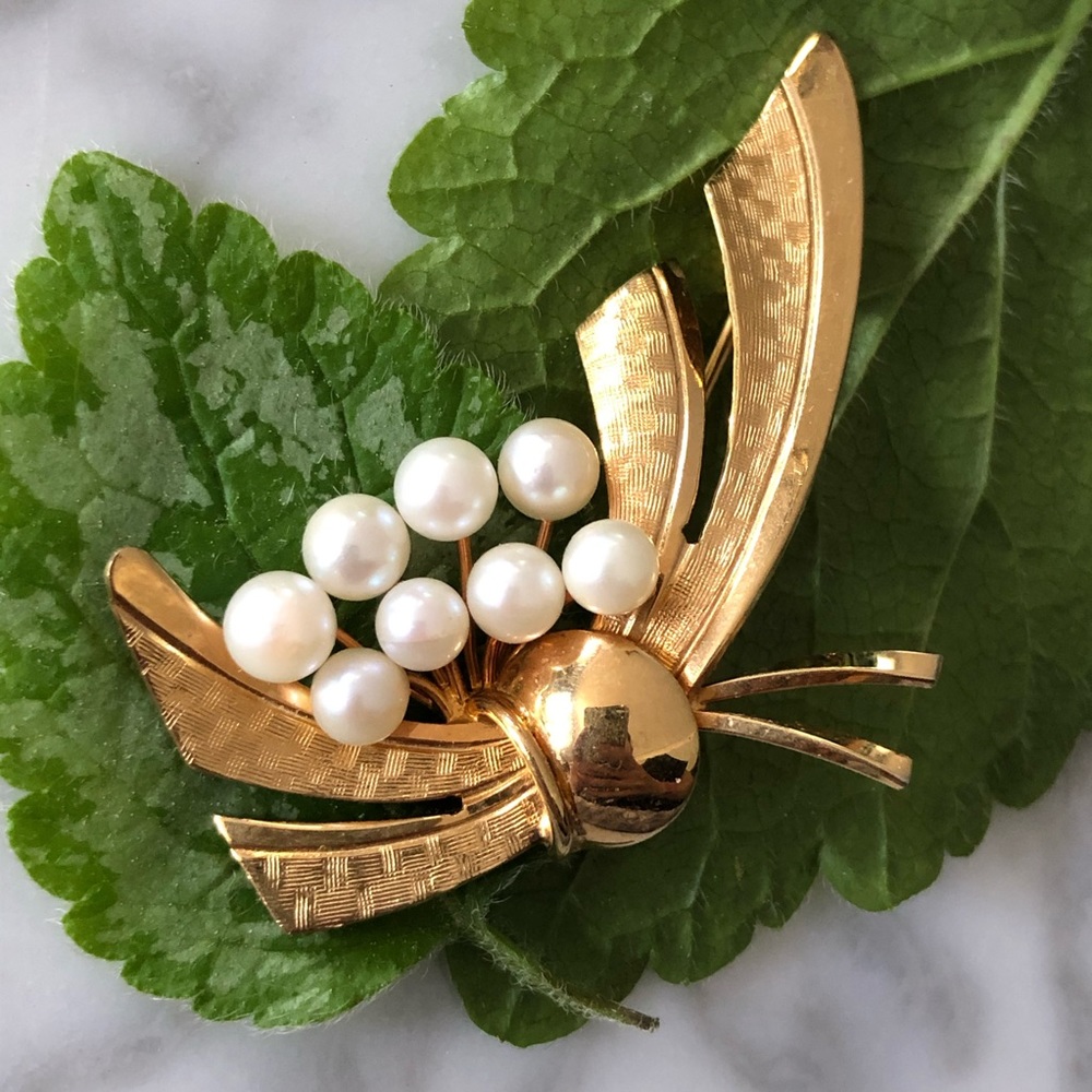 Vintage 12k Gold Filled Pearl Bow Brooch - Picture 1 of 5